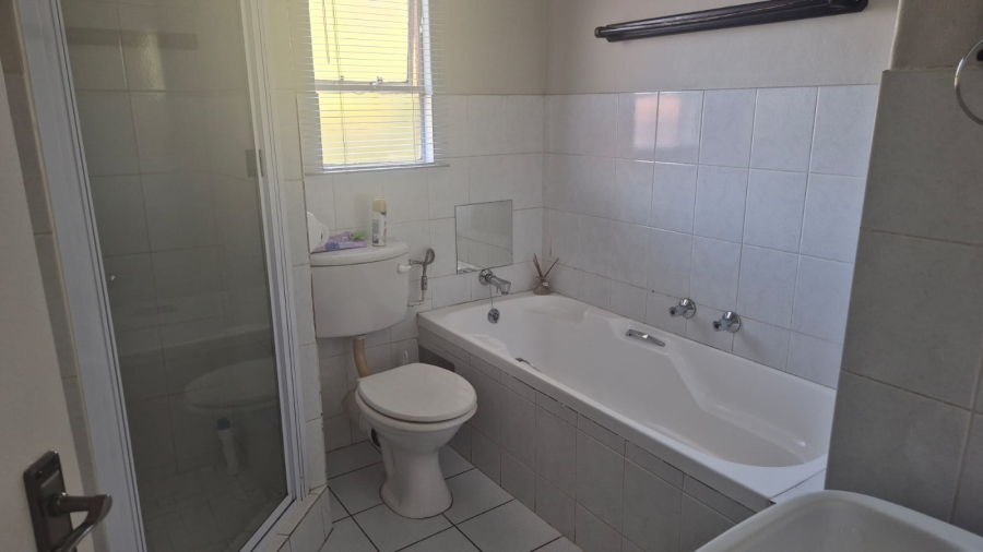 2 Bedroom Property for Sale in Safari Gardens North West